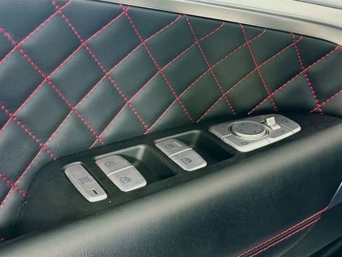 Used 2019 Genesis G70 3.3T Advanced w/ Sport Package image 18