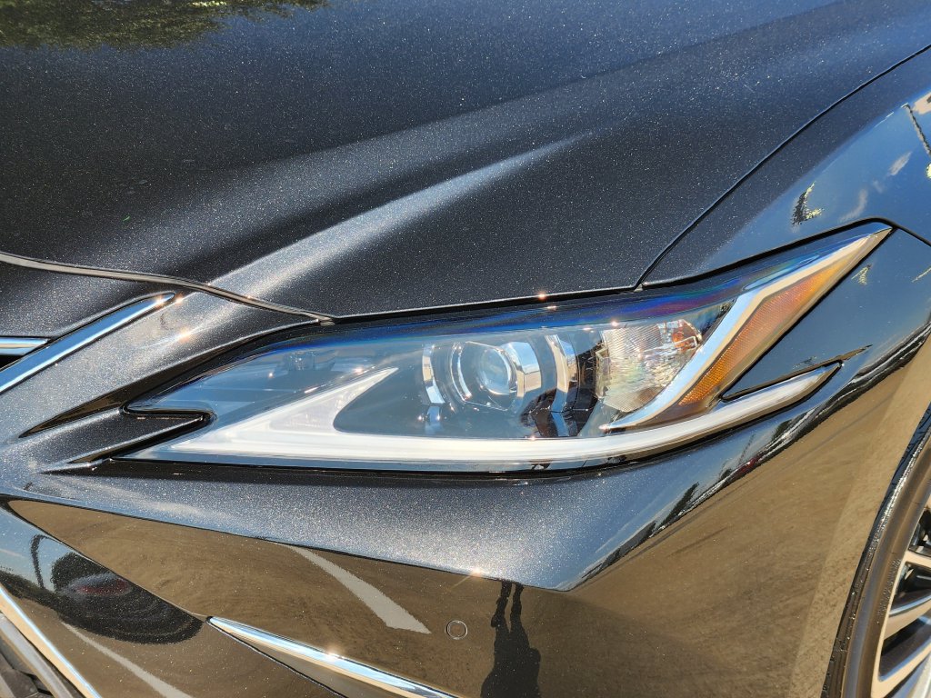 Certified 2025 Lexus ES 350 w/ Premium Package FWD image 9