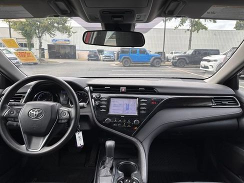 Used 2020 Toyota Camry LE FWD image 26