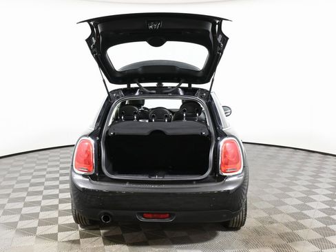 Used 2016 MINI Cooper 4-Door Hardtop image 30