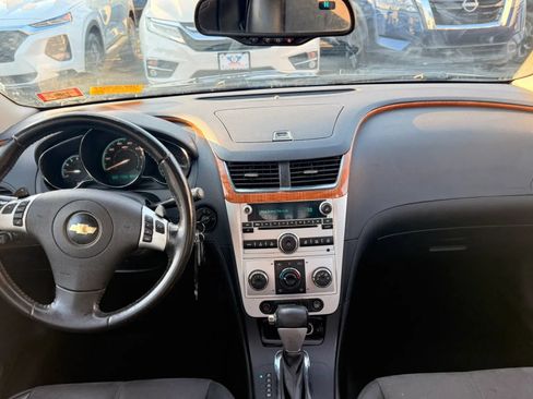 Used 2010 Chevrolet Malibu LT FWD image 15