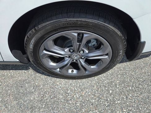 Used 2023 Honda Accord EX image 14