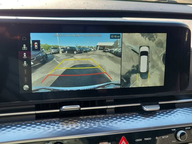 Used 2024 Kia Carnival FWD image 26