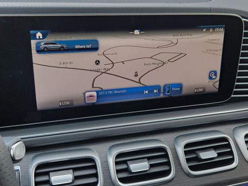 Used 2025 Mercedes-Benz GLS 450 4MATIC image 23