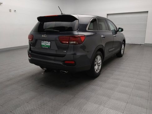 Used 2020 Kia Sorento FWD V6 image 9