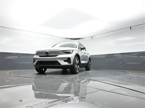 New 2024 Volvo XC40 Recharge Plus w/ Protection Package Premier image 20