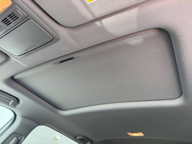 Used 2020 Honda CR-V Touring image 23