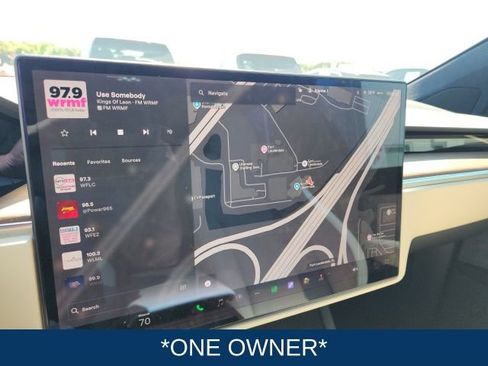 Used 2022 Tesla Model X image 3