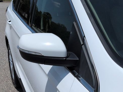Used 2020 Ford Edge SEL FWD image 13