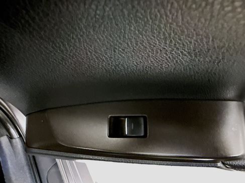 Used 2022 Toyota Camry XLE FWD image 31