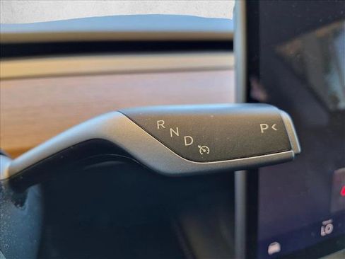 Used 2023 Tesla Model 3 Standard Range RWD image 12
