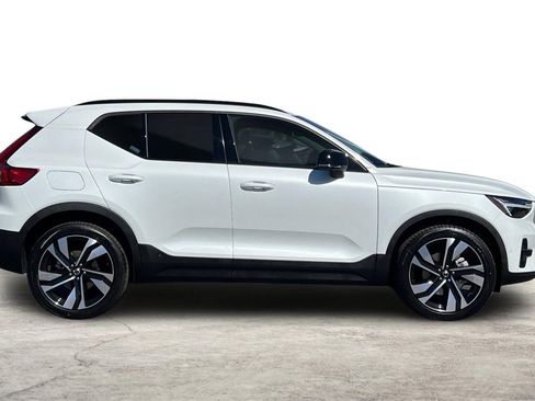 New 2026 Volvo XC40 B5 Ultra w/ Climate Package image 8