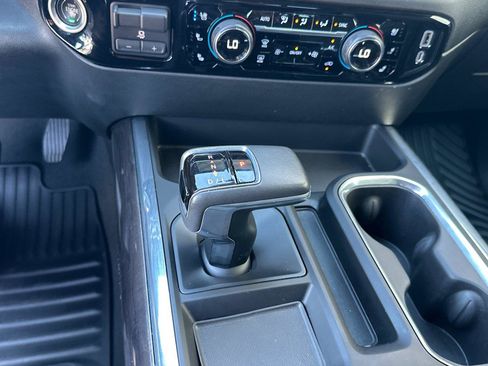 Certified 2022 Chevrolet Silverado 1500 LTZ w/ Technology Package image 29