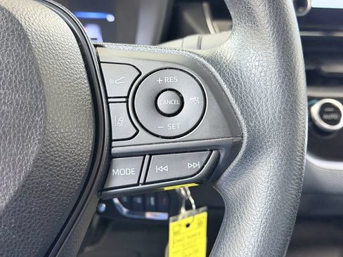 Used 2020 Toyota Corolla LE FWD image 38