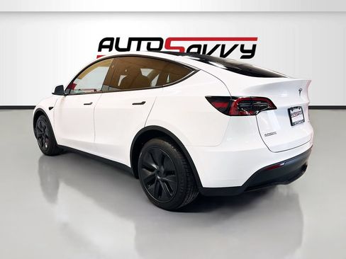 Used 2025 Tesla Model Y Long Range AWD/4WD image 5