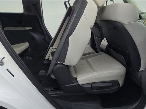 Used 2024 Hyundai Santa Fe Limited image 20