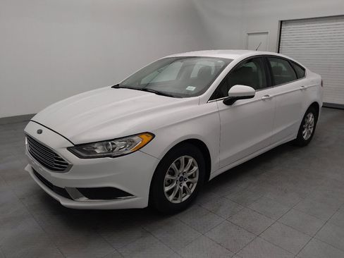 Used 2018 Ford Fusion S image 2