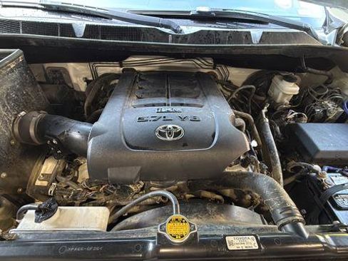 Used 2016 Toyota Tundra Limited AWD/4WD image 28