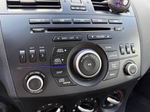 Used 2013 MAZDA MAZDA3 i Sport image 14