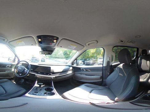Used 2026 Kia Carnival FWD image 40