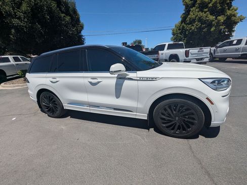 Used 2021 Lincoln Aviator Reserve AWD/4WD image 2