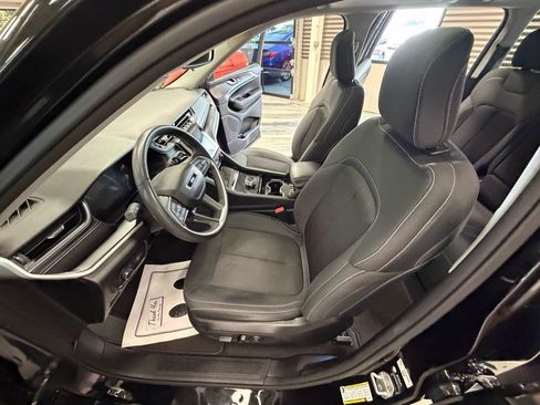Used 2023 Jeep Grand Cherokee Laredo w/ Luxury Tech Group I AWD/4WD image 56