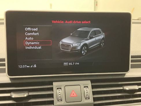 Used 2018 Audi SQ5 Premium Plus AWD/4WD image 33
