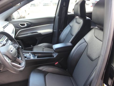 Used 2024 Jeep Compass Latitude w/ Altitude Special Edition AWD/4WD image 24