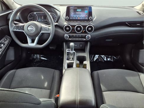 Used 2023 Nissan Sentra SV image 11