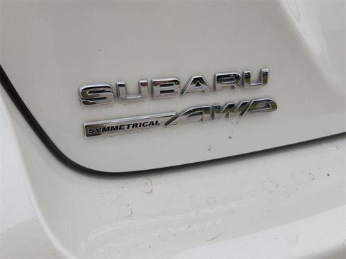 Used 2024 Subaru Crosstrek 2.0i Premium image 11