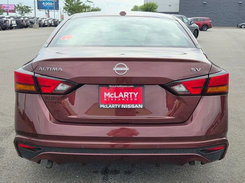 Used 2024 Nissan Altima 2.5 SV FWD image 6