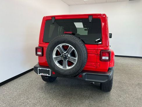 Used 2022 Jeep Wrangler Unlimited Sahara w/ Cold Weather Group image 6