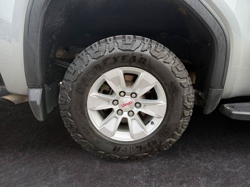 Used 2024 GMC Sierra 1500 SLE w/ Preferred Package AWD/4WD image 27