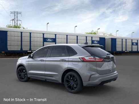 New 2024 Ford Edge SE w/ Black Appearance Package image 5