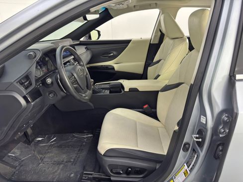 Used 2022 Lexus ES 300h w/ Premium Package image 16