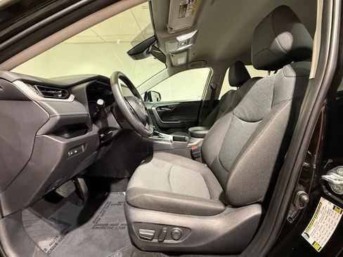 Certified 2025 Toyota RAV4 XLE AWD/4WD image 13