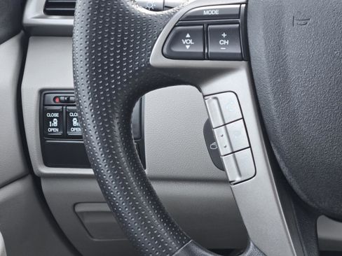 Used 2016 Honda Odyssey SE image 24