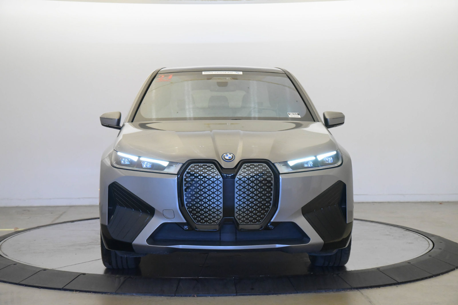 Certified 2024 BMW iX xDrive50 w/ Sport Package AWD/4WD image 6