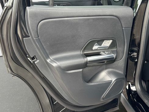 Used 2023 Mercedes-Benz GLA 250 4MATIC image 15