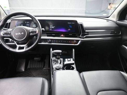 Used 2024 Kia Sportage EX FWD image 9