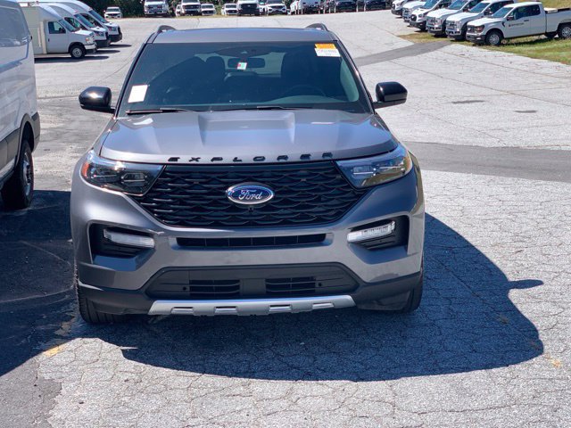 Used 2024 Ford Explorer ST-Line w/ Class IV Trailer Tow Package AWD/4WD image 3