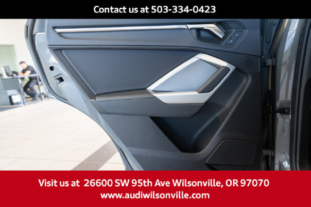 Used 2025 Audi Q3 2.0T Premium Plus w/ Premium Plus Package AWD/4WD image 26