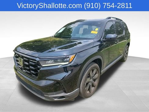 Used 2025 Honda Pilot Black Edition image 18