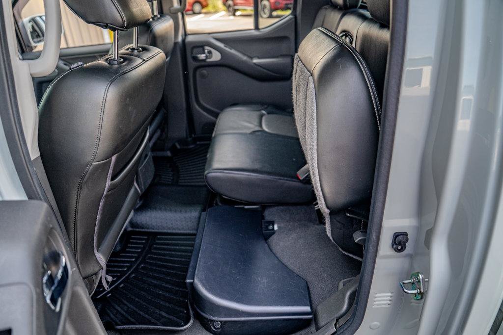 Used 2021 Nissan Frontier PRO-4X w/ Pro-4x Utility Package AWD/4WD image 18