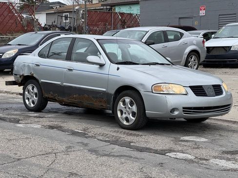 Used 2004 Nissan Sentra S w/ Road Trip Pkg FWD image 3