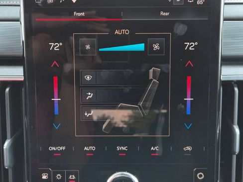 Used 2024 GMC Acadia Elevation FWD image 30