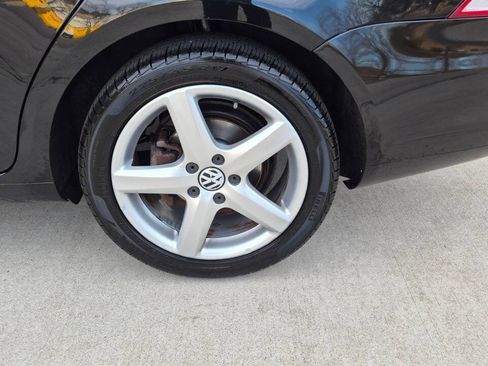 Used 2009 Volkswagen Jetta SEL image 18