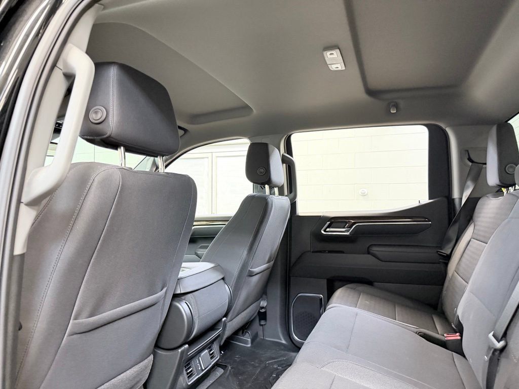 Used 2025 GMC Sierra 1500 SLE AWD/4WD image 22