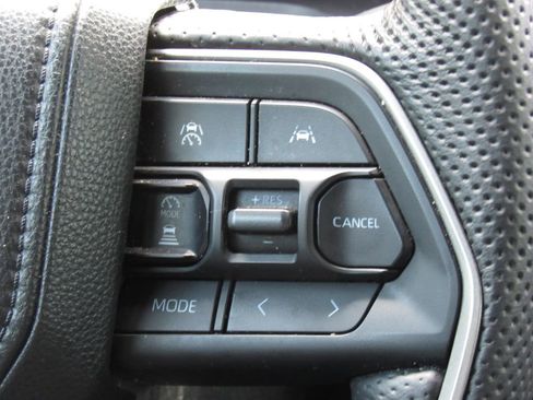 Used 2024 Toyota Tacoma TRD Sport w/ TRD Sport Premium Package AWD/4WD image 27