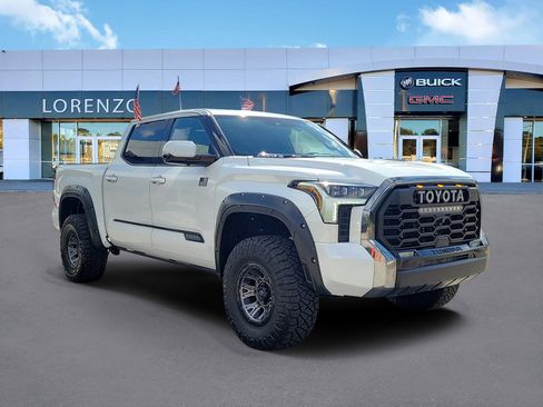 Used 2023 Toyota Tundra Platinum image 3